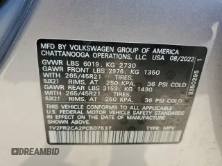 2023 Volkswagen Atlas SEL Premium R-Line z VIN 1V2FR2CA2PC507537, wystawiony jako Copart lot #81103714 z przebiegiem 28 553 mil mil oraz Szkoda całkowita • Salvage title. Historia ofert i sprzedaży dostępna na DreamBid. Obrazek 13.