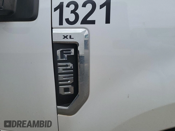 2019 Ford F-250 XL with VIN 1FT7W2B60KEE53020, listed as a IAAI auction lot 42726952 with 175,263 mi miles and . Bid and sale history available at DreamBid. Image 16.