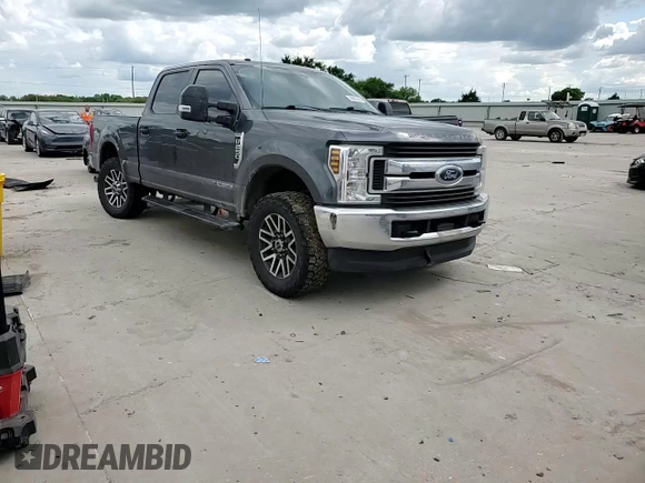 2018 Ford F-250 XL z VIN 1FT7W2BT6JEC77708, wystawiony jako Copart lot #56562595 z przebiegiem 141 567 mil mil oraz Szkoda całkowita • Salvage title. Historia ofert i sprzedaży dostępna na DreamBid. Obrazek 13.