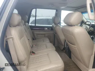 2005 Lincoln Navigator Luxury with VIN 5LMFU28505LJ06747, listed as a Copart auction lot 43131645 with 218,140 mi miles and Salvage Title. Bid and sale history available at carsss.com. Image 11.