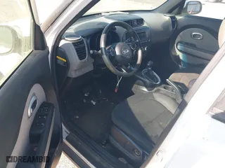 2014 Kia Soul with VIN KNDJN2A21E7056478, listed as a IAAI auction lot 42016501 with 203,500 mi miles. Bid and sale history available at carsss.com. Image 13.