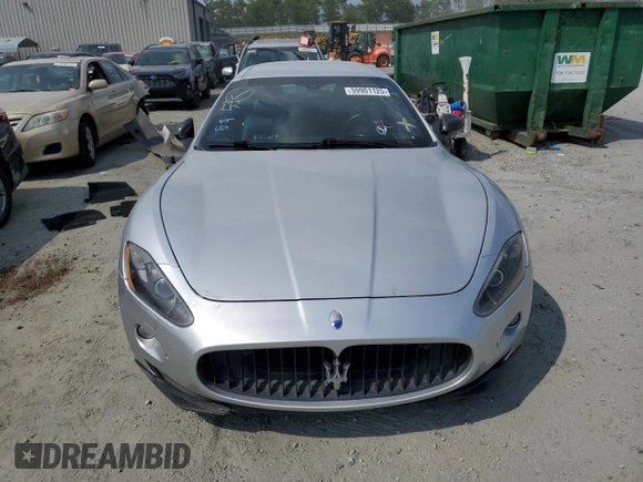 2011 Maserati GranTurismo S with VIN ZAM45KLA0B0056442, listed as a Copart auction lot 59901125 with 81,595 mi miles and Clean title. Bid and sale history available at DreamBid. Image 5.
