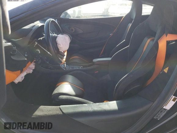2017 McLaren 570S z VIN SBM13DAA3HW003517, wystawiony jako Copart lot #37948714 z przebiegiem 7587 mil mil oraz . Historia ofert i sprzedaży dostępna na DreamBid. Obrazek 7.