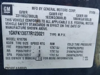 2007 GMC Yukon SLT with VIN 1GKFK13077R123021, listed as a IAAI auction lot 41603180 with 247,945 mi miles. Bid and sale history available at carsss.com. Image 9.