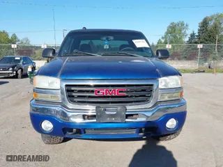 2004 GMC Sierra 1500 Crew Cab SLE with VIN 2GTEK13TX41394077, listed as a IAAI auction lot 42047304 with 227,296 mi miles. Bid and sale history available at carsss.com. Image 12.