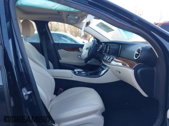2018 Mercedes-Benz E 300 with VIN WDDZF4KB5JA365156, listed as a IAAI auction lot 41261324 with 73,718 mi miles and . Bid and sale history available at DreamBid. Image 5.