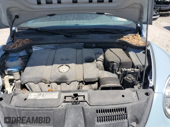 2012 Volkswagen Beetle 2.5L PZEV with VIN 3VWJP7AT2CM602835, listed as a Copart auction lot 61644465 with 92,805 mi miles and Clean title. Bid and sale history available at DreamBid. Image 12.