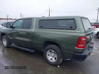 2021 Ram 1500 Tradesman z VIN 1C6RRFCGXMN714260, wystawiony jako IAAI lot #41866420 z przebiegiem 109 281 mil mil oraz . Historia ofert i sprzedaży dostępna na DreamBid. Obrazek 3.