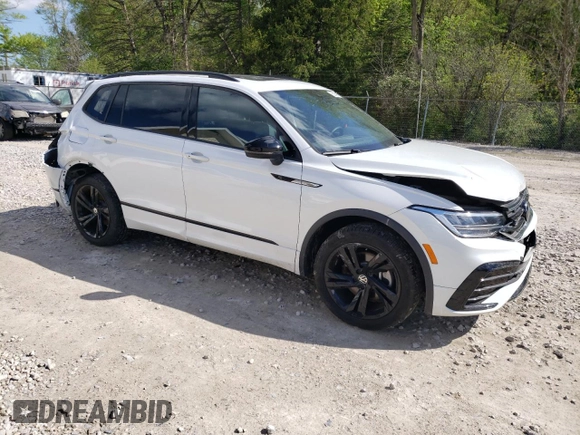 2024 Volkswagen Tiguan SE R-Line Black with VIN 3VV8B7AX3RM079189, listed as a Copart auction lot 55964945 with 12,138 mi miles and Salvage title. Bid and sale history available at DreamBid. Image 4.