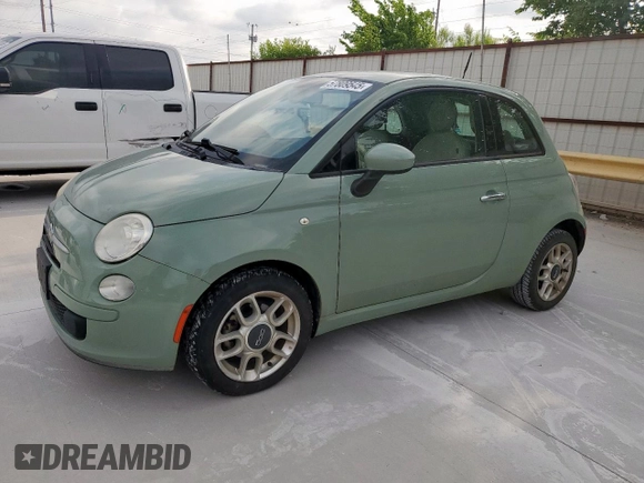 2013 FIAT 500 Pop z VIN 3C3CFFAR0DT747381, wystawiony jako Copart lot #57809545 z przebiegiem 125 137 mil mil oraz Czysty tytuł • Clean title. Historia ofert i sprzedaży dostępna na DreamBid. Obrazek 1.