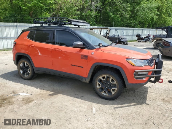 2018 Jeep Compass Trailhawk with VIN 3C4NJDDB3JT424282, listed as a Copart auction lot 52870765 with 95,208 mi miles and Salvage title. Bid and sale history available at DreamBid. Image 4.