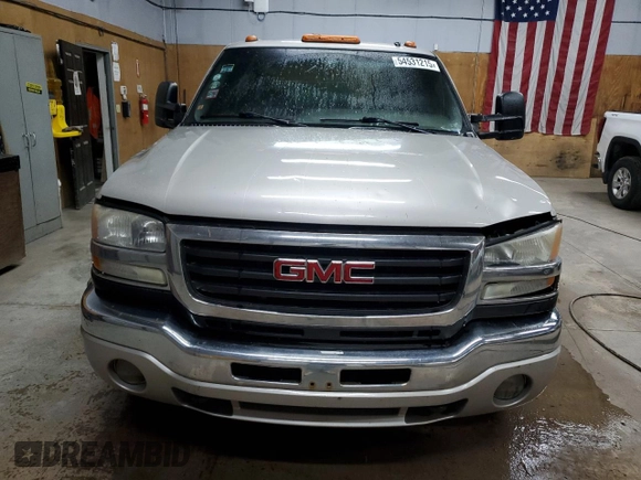 2006 GMC Sierra 3500 DRW SL with VIN 1GTHK33206F119832, listed as a Copart auction lot 54531215 with 366,848 mi miles and Clean Title. Bid and sale history available at DreamBid. Image 5.