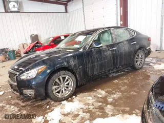 2016 Infiniti Q70 with VIN JN1BY1AR2GM270504, listed as a IAAI auction lot 41590402 with 68,462 mi miles. Bid and sale history available at carsss.com. Image 17.