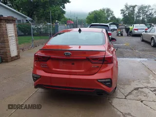 2020 Kia Forte GT-Line z VIN 3KPF34AD3LE260009, wystawiony jako IAAI lot #42308512 z przebiegiem 90 916 mil mil oraz . Historia ofert i sprzedaży dostępna na DreamBid. Obrazek 17.