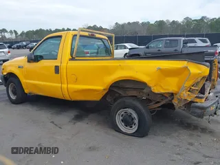 2002 Ford Super Duty F-250 XL with VIN 1FTNF20LX2EB80202, listed as a IAAI auction lot 41607631 with 342,859 mi miles. Bid and sale history available at carsss.com. Image 3.
