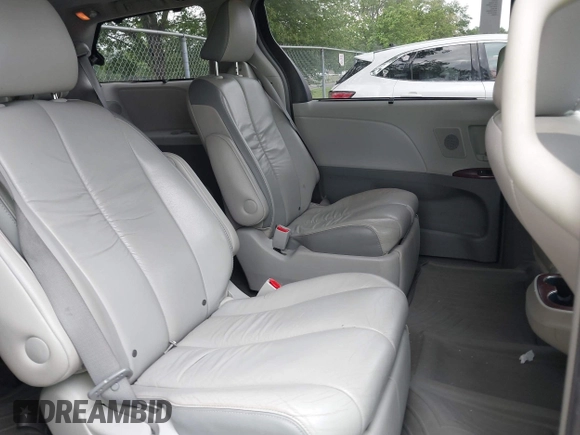 2011 Toyota Sienna XLE с VIN 5TDDK3DC2BS002852, выставлен на аукционе IAAI как лот 42399985 с пробегом 143 236 миль миль и . История ставок и продаж доступна на DreamBid. Изображение 8.