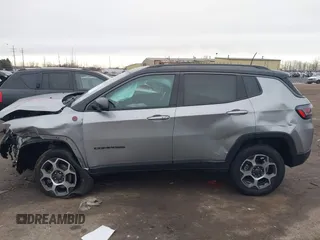 2022 Jeep Compass Trailhawk with VIN 3C4NJDDB3NT128118, listed as a IAAI auction lot 41664845 with 32,660 mi miles and . Bid and sale history available at DreamBid. Image 14.