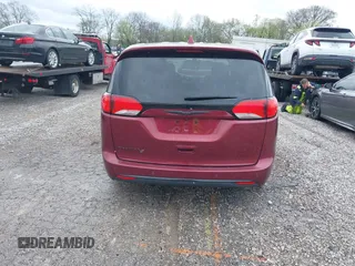2020 Chrysler Pacifica Touring with VIN 2C4RC1FG2LR126671, listed as a IAAI auction lot 41922148 with 91,154 mi miles and . Bid and sale history available at DreamBid. Image 16.