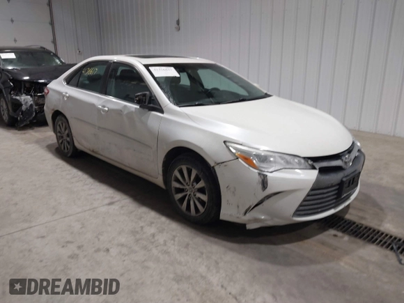 2016 Toyota Camry XSE with VIN 4T1BK1FK0GU570869, listed as a IAAI auction lot 41316617 with 71,425 mi miles. Bid and sale history available at carsss.com. Image 1.