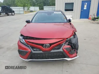 2021 Toyota Camry XSE z VIN 4T1K61AK4MU495780, wystawiony jako Copart lot #54576745 z przebiegiem 24 603 mil mil oraz Szkoda całkowita • Salvage title. Historia ofert i sprzedaży dostępna na DreamBid. Obrazek 5.