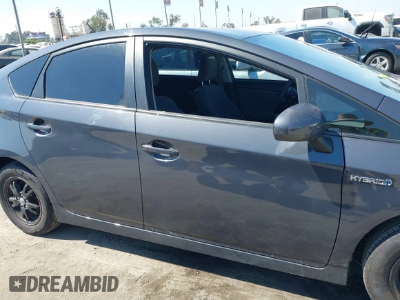 2015 Toyota Prius Four with VIN JTDKN3DU0F0431780, listed as a IAAI auction lot 40506614 with 102,670 mi miles. Bid and sale history available at carsss.com. Image 13.