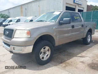 2004 Ford F-150 XLT z VIN 1FTPW145X4KA58345, wystawiony jako IAAI lot #42522422 z przebiegiem Nie podano mil oraz . Historia ofert i sprzedaży dostępna na DreamBid. Obrazek 2.