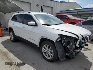 2018 Jeep Cherokee Latitude Plus with VIN 1C4PJLLBXJD561813, listed as a Copart auction lot 58551815 with 36,499 mi miles and Salvage title. Bid and sale history available at DreamBid. Image 4.
