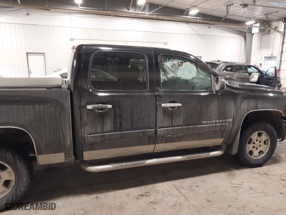2008 Chevrolet Silverado 1500 LTZ with VIN 3GCEK13M98G106653, listed as a IAAI auction lot 41575197 with 198,114 mi miles. Bid and sale history available at carsss.com. Image 13.