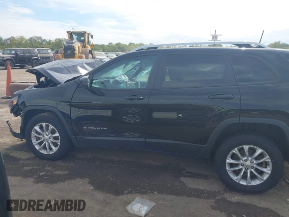 2020 Jeep Cherokee Latitude with VIN 1C4PJMCB0LD564311, listed as a IAAI auction lot 40354878 with 40,001 mi miles. Bid and sale history available at carsss.com. Image 13.