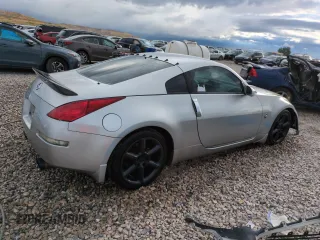 2004 Nissan 350Z Enthusiast z VIN JN1AZ34D54T152775, wystawiony jako Copart lot #56900385 z przebiegiem 182 564 mil mil oraz Szkoda całkowita • Salvage title. Historia ofert i sprzedaży dostępna na DreamBid. Obrazek 3.