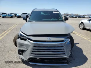 2024 Lexus TX 500h F Sport Premium z VIN 5TDABAB68RS004944, wystawiony jako Copart lot #53675445 z przebiegiem 6 394 mil mil oraz Szkoda całkowita • Salvage title. Historia ofert i sprzedaży dostępna na DreamBid. Obrazek 5.
