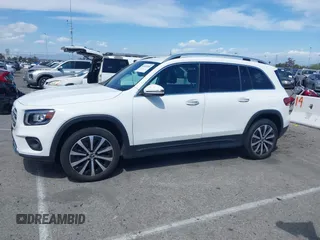 2020 Mercedes-Benz GLB 250 z VIN W1N4M4GB2LW013220, wystawiony jako IAAI lot #41945030 z przebiegiem 100 110 mil mil oraz . Historia ofert i sprzedaży dostępna na DreamBid. Obrazek 14.