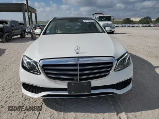 2019 Mercedes-Benz E 450 with VIN WDDZH6JB7KA507533, listed as a Copart auction lot 54134665 with 72,168 mi miles and Non Repairable. Bid and sale history available at DreamBid. Image 5.
