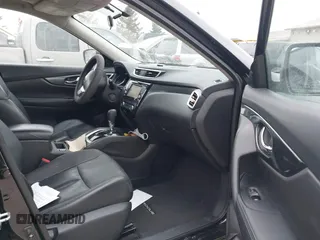2015 Nissan Rogue SV with VIN 5N1AT2MV0FC768321, listed as a IAAI auction lot 41347423 with 138,960 mi miles. Bid and sale history available at carsss.com. Image 5.