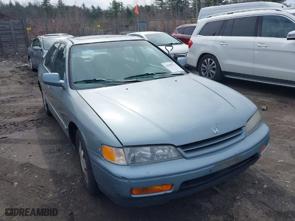 1995 Honda Accord EX w/Leather with VIN 1HGCD5665SA132230, listed as a IAAI auction lot 41955713 with 101,999 mi miles. Bid and sale history available at carsss.com. Image 1.