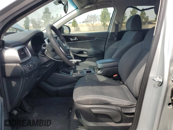 2019 Kia Sorento LX with VIN 5XYPG4A31KG555272, listed as a Copart auction lot 53296765 with 172,696 mi miles and Clean Title. Bid and sale history available at carsss.com. Image 7.