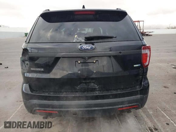 2016 Ford Utility Police Interceptor with VIN 1FM5K8AR7GGC50683, listed as a Copart auction lot 83083274 with 197,682 mi miles and Salvage Title. Bid and sale history available at carsss.com. Image 6.
