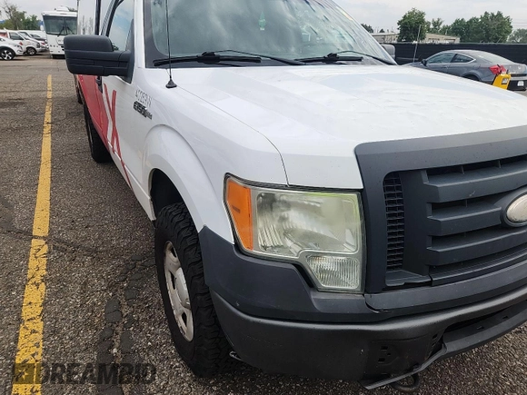 2009 Ford F-150 XL z VIN 1FTPF14V59KA70992, wystawiony jako IAAI lot #42737715 z przebiegiem 257 210 mil mil oraz . Historia ofert i sprzedaży dostępna na DreamBid. Obrazek 9.