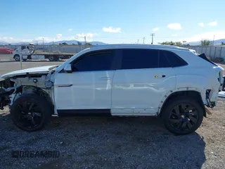 2024 Volkswagen Atlas SE with VIN 1V2KE2CA8RC231006, listed as a IAAI auction lot 41741151 with 15,291 mi miles and . Bid and sale history available at DreamBid. Image 15.
