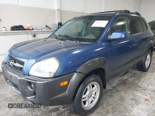 2007 Hyundai Tucson SE with VIN KM8JN72D77U671520, listed as a IAAI auction lot 41255727 with 181,374 mi miles and . Bid and sale history available at DreamBid. Image 2.