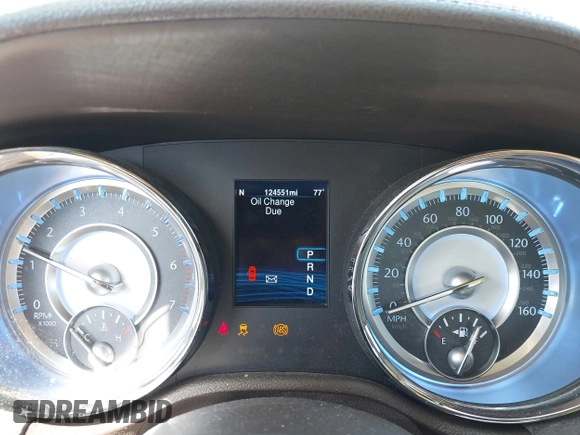 2014 Chrysler 300 with VIN 2C3CCAET6EH173381, listed as a IAAI auction lot 42158270 with 124,551 mi miles. Bid and sale history available at carsss.com. Image 7.
