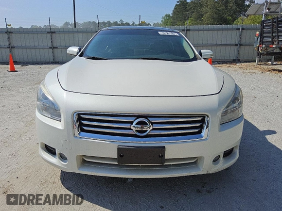2014 Nissan Maxima SV z VIN 1N4AA5AP3EC443555, wystawiony jako Copart lot #52019515 z przebiegiem 117 521 mil mil oraz Czysty tytuł • Clean title. Historia ofert i sprzedaży dostępna na DreamBid. Obrazek 5.