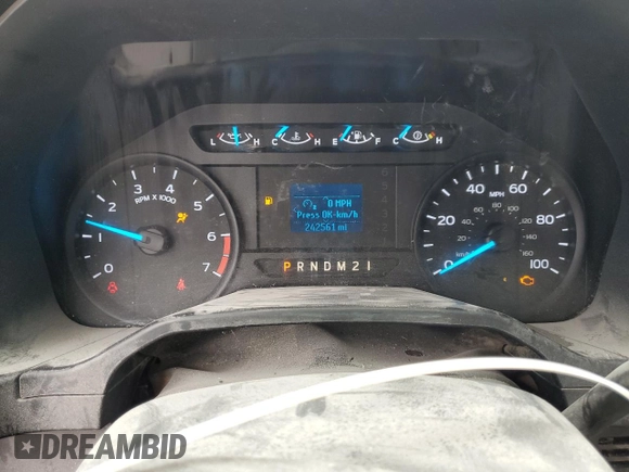 2017 Ford F-250 XLT с VIN 1FT7X2A62HEB67273, выставлен на аукционе Copart как лот 55683035 с пробегом 242 561 миль миль и Списание • Salvage title. История ставок и продаж доступна на DreamBid. Изображение 9.