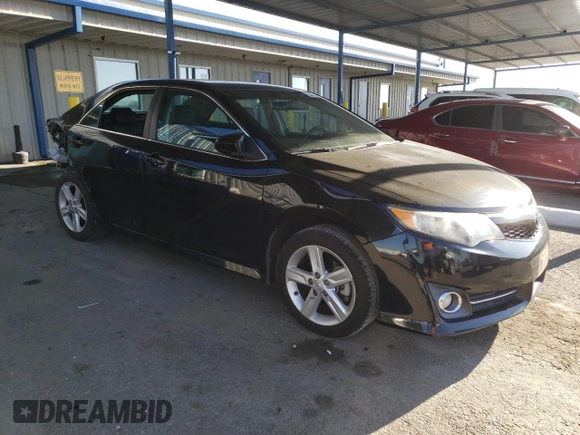 2013 Toyota Camry L with VIN 4T1BF1FK0DU295987, listed as a Copart auction lot 50448865 with 87,418 mi miles and Salvage Title. Bid and sale history available at carsss.com. Image 4.