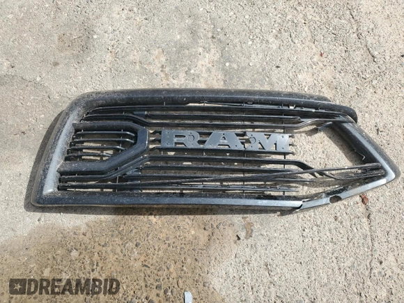2018 Ram 2500 Laramie with VIN 3C6UR5NL7JG426666, listed as a Copart auction lot 56964865 with 77,686 mi miles and Salvage title. Bid and sale history available at DreamBid. Image 12.