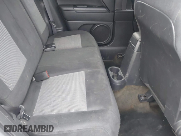 2016 Jeep Patriot Sport with VIN 1C4NJPBA6GD687537, listed as a IAAI auction lot 41188775 with 121,404 mi miles. Bid and sale history available at carsss.com. Image 8.