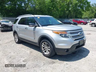 2015 Ford Explorer XLT z VIN 1FM5K8D81FGA72822, wystawiony jako IAAI lot #42310155 z przebiegiem 153 873 mil mil oraz . Historia ofert i sprzedaży dostępna na DreamBid. Obrazek 1.