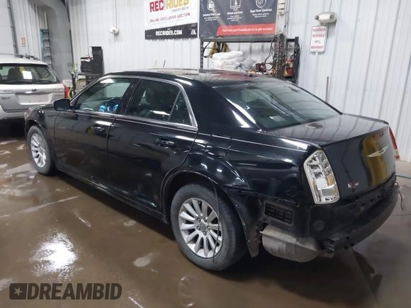 2013 Chrysler 300 z VIN 2C3CCAAG5DH607040, wystawiony jako IAAI lot #42243051 z przebiegiem 181 854 mil mil oraz . Historia ofert i sprzedaży dostępna na DreamBid. Obrazek 3.
