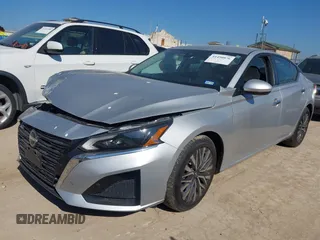2023 Nissan Altima 2.5 SV with VIN 1N4BL4DV0PN364984, listed as a IAAI auction lot 41490876 with 40,571 mi miles. Bid and sale history available at carsss.com. Image 17.