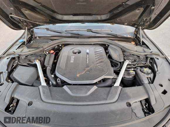 2019 BMW 7 Series 740i xDrive with VIN WBA7E4C55KGV28252, listed as a Copart auction lot 50657795 with 60,789 mi miles and Salvage title. Bid and sale history available at DreamBid. Image 7.